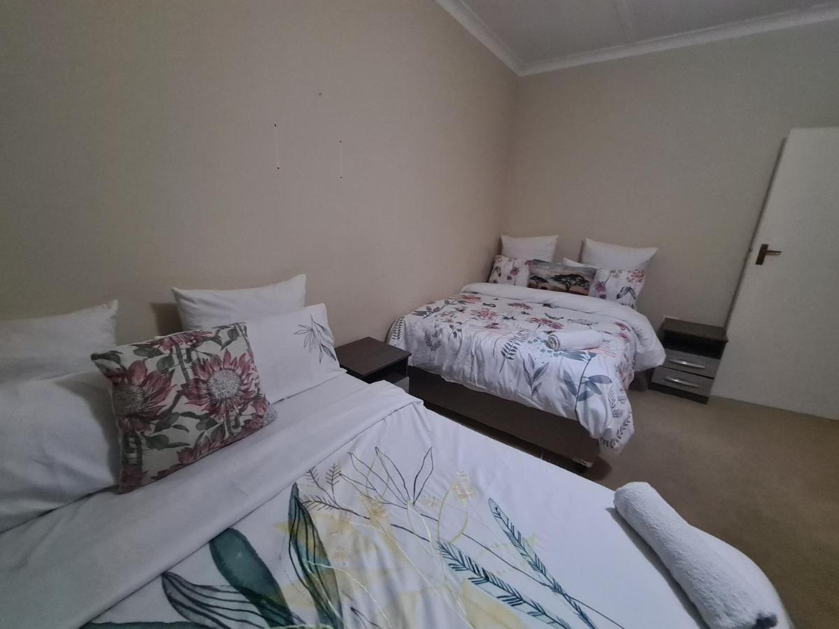 Zenith House Boston Self Catering Accomodation Кейптаун Екстериор снимка